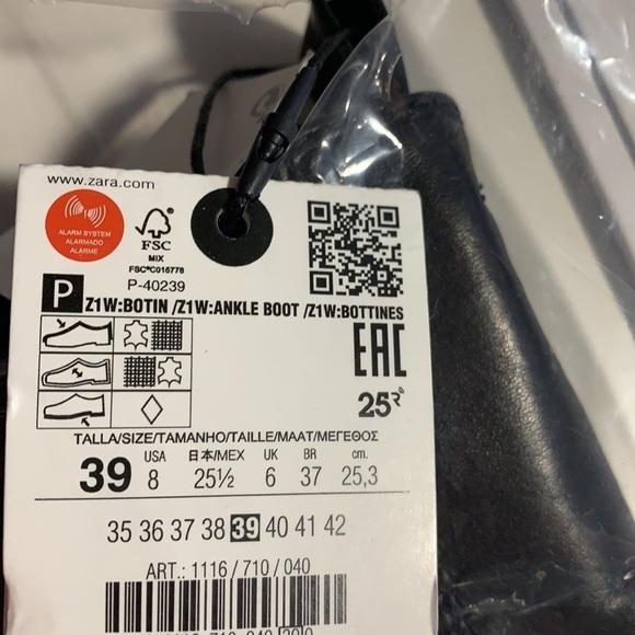 NWT. Zara Black Flat Leather Ankle Boots. Size 8. - Picture 7 of 7